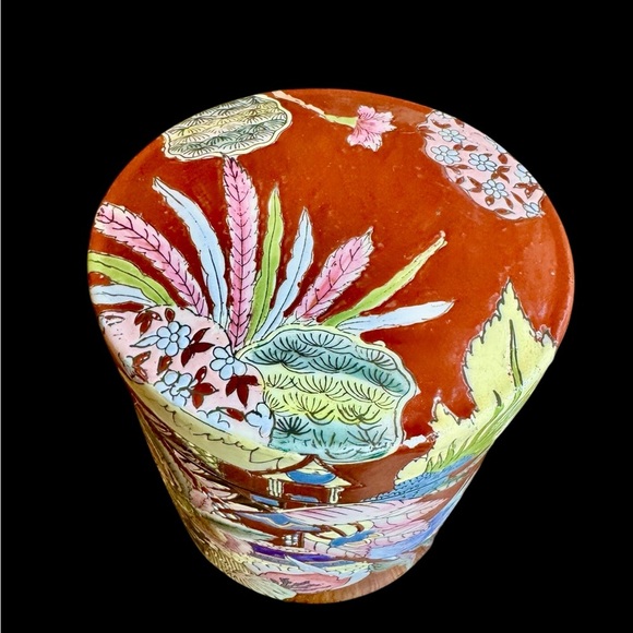 Vintage Chinese Porcelain Lidded Ginger Jar/Tea Canister Hand Decorated in Macau - Picture 10 of 16